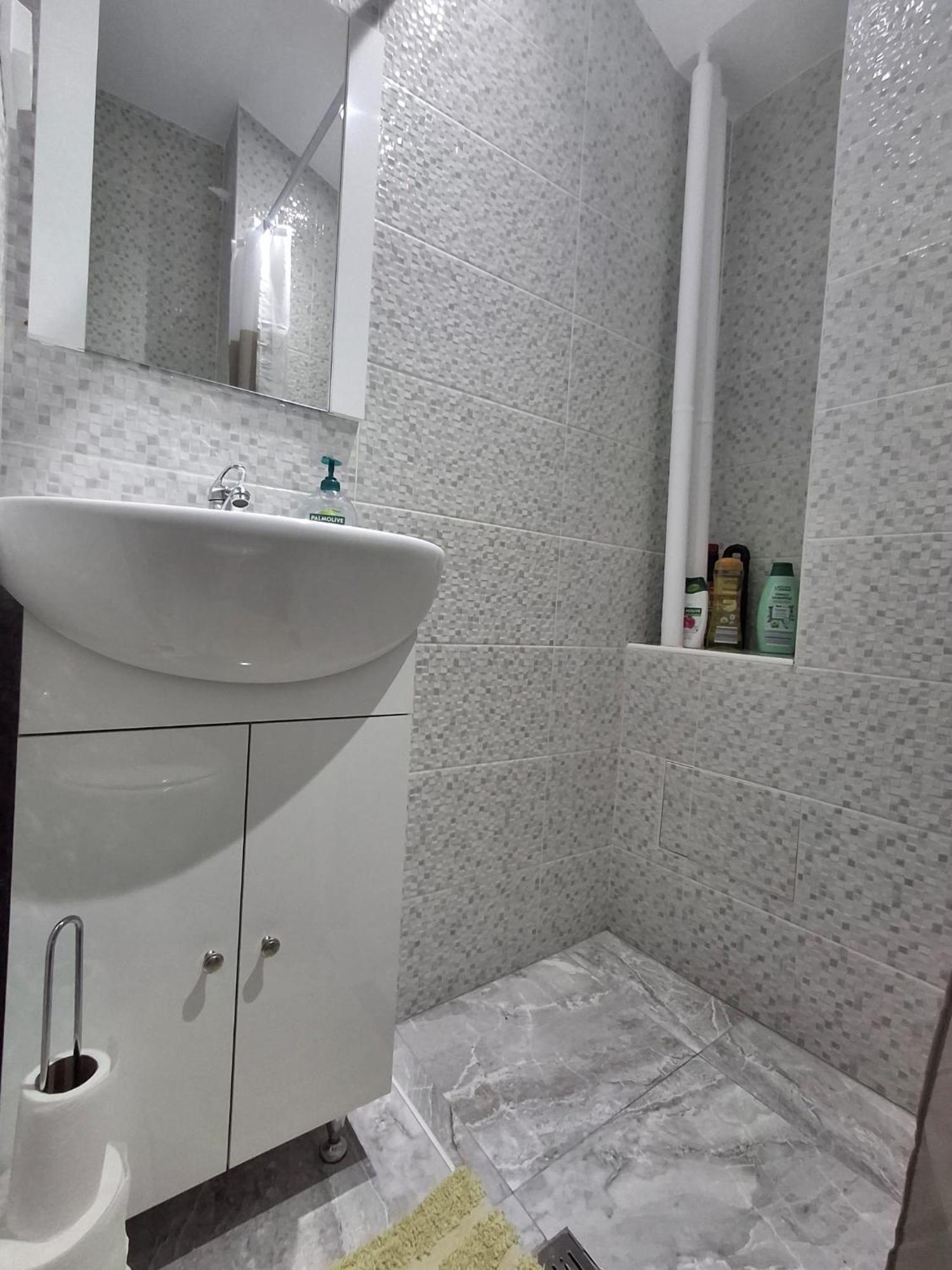 Anna Home Râmnicu Vâlcea Eksteriør billede