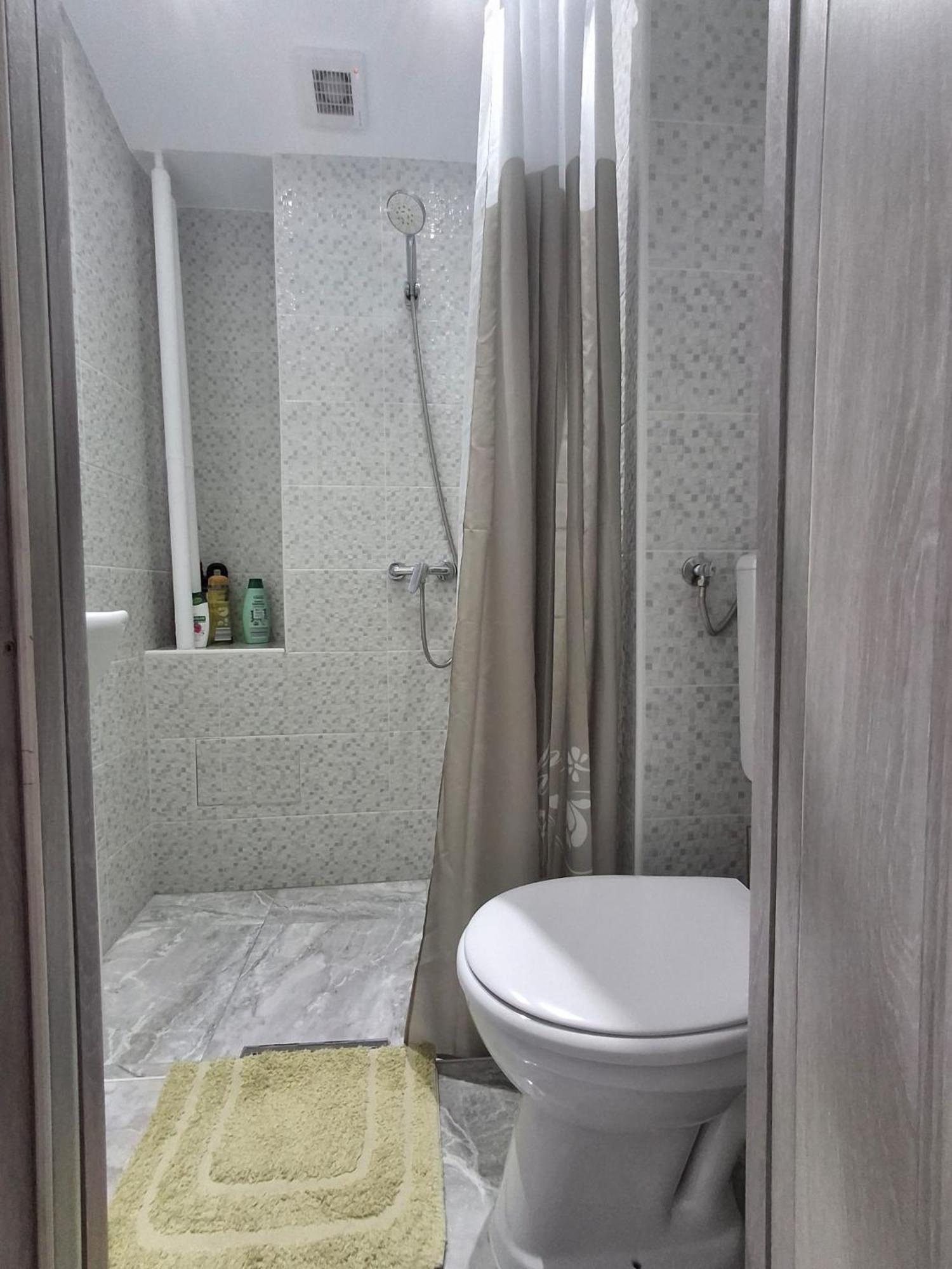Anna Home Râmnicu Vâlcea Eksteriør billede